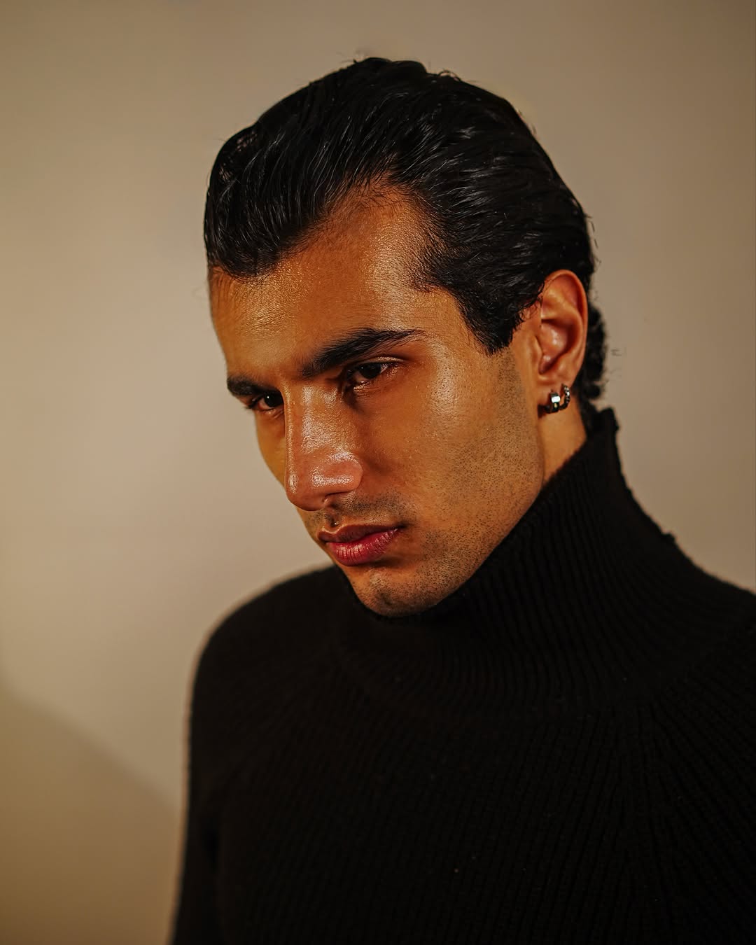 A little jazz, a little attitude.
📸: @hxa_art
#model #modelling #vogue #2026 #world