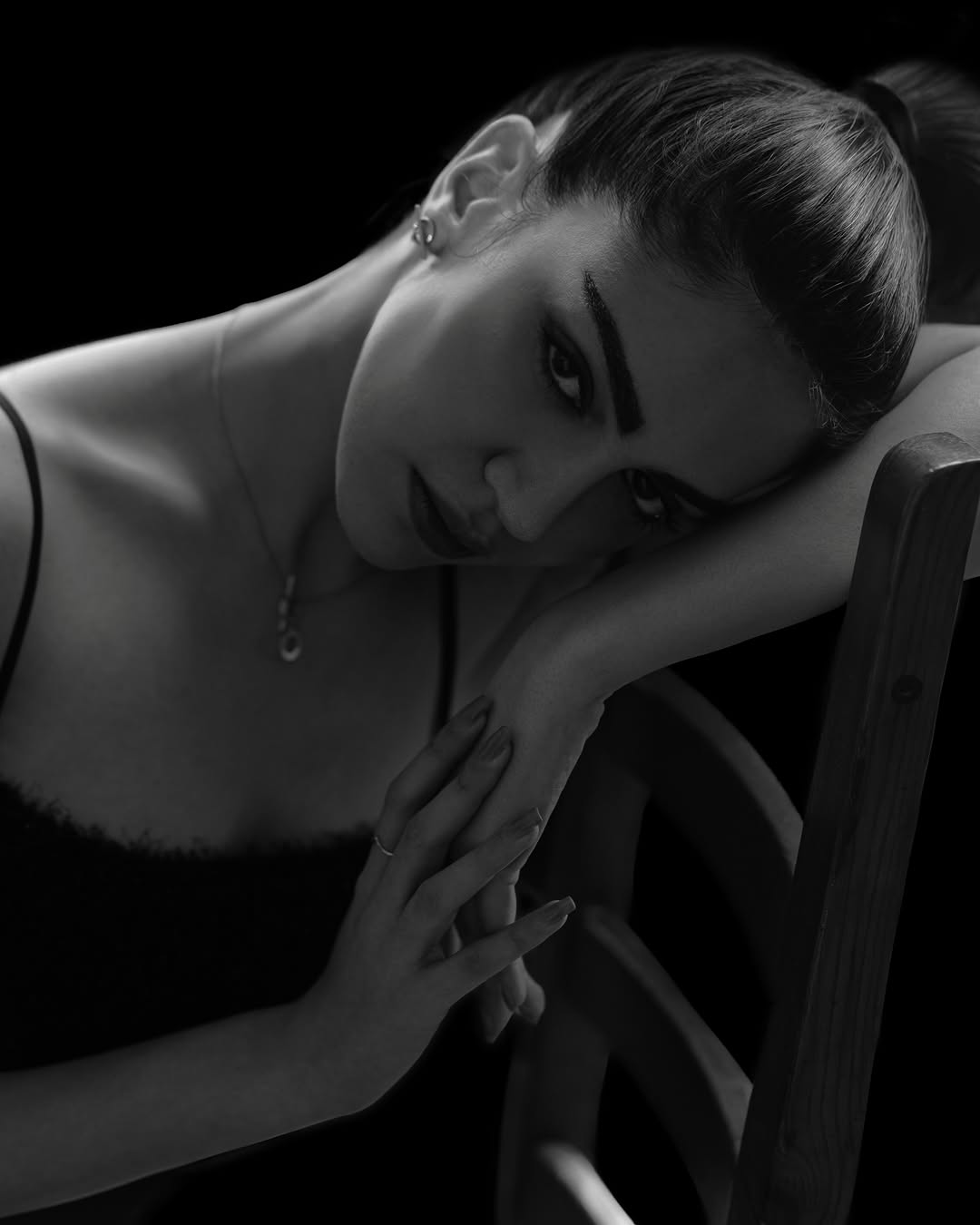 Shot by @hxa_art 

#blackandwhitephotography #model #modelling #portraitphotography