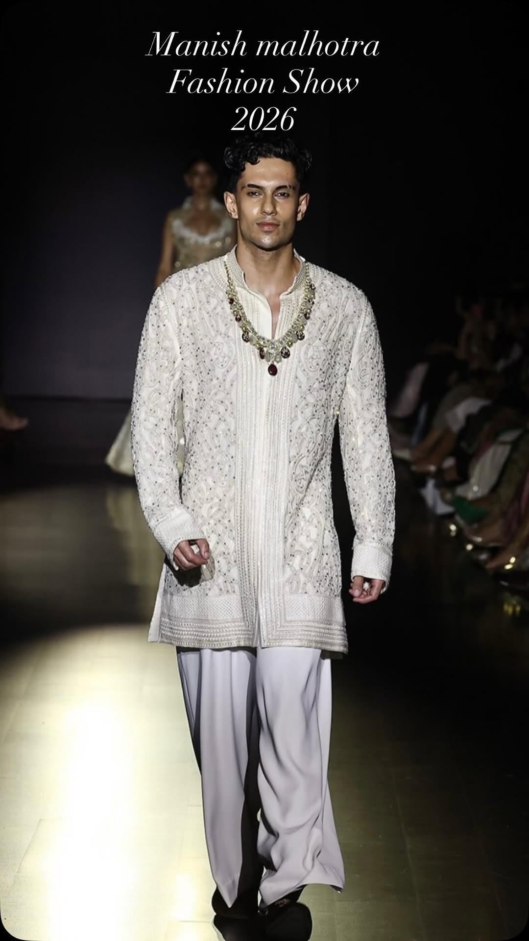 Walking for:
@manishmalhotra05 
@agmodels.in #

#fashion #fashion_show #manishmalholtra